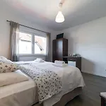 Na Zoloju