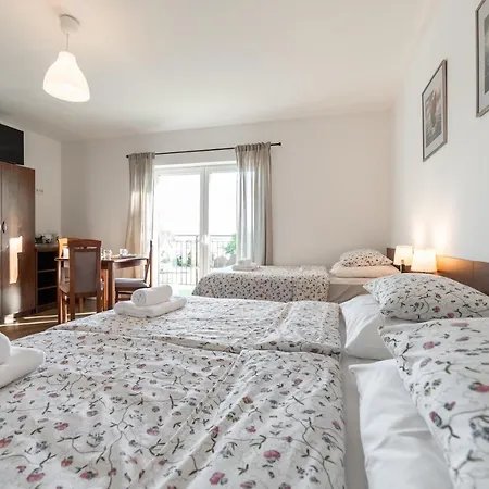 Quarto em Acomodações Particulares Na Zoloju *